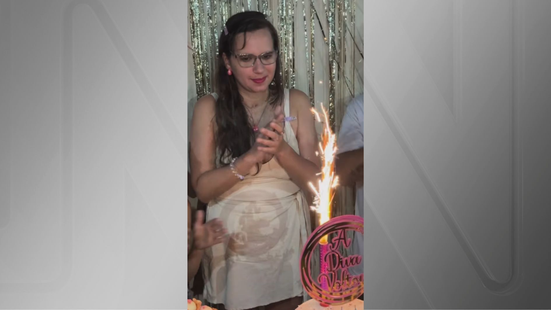 A jovem Juliana Leite Rangel, que foi baleada na cabeça pela PRF, comemora aniversário de 27 anos