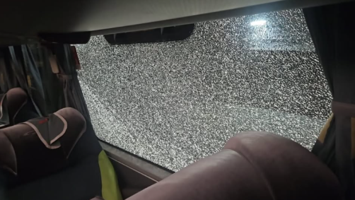 Janela do ônibus do Maringá foi atingida por pedras após classificação sobre o Athletico-PR