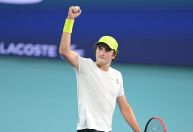 João Fonseca passa mal, mas bate Tien e avança à segunda fase do Miami Open