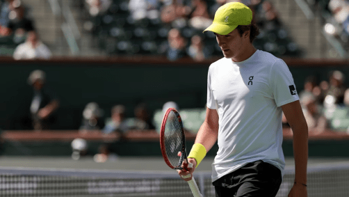 João Fonseca tem mal-estar durante partida do Miami Open