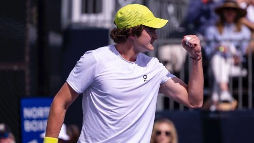 João Fonseca durante disputa da final do Challenger 175 de Phoenix contra Bublik