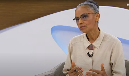 População dos EUA vai cobrar caro por visão negacionista, diz Marina Silva