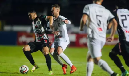 Após quatro anos, Campeonato Paranaense tem final sem time da capital