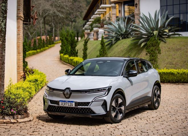 Megane é vendido com desconto de mais de R$ 70 mil • Megane é vendido com desconto de mais de R$ 70 mil
