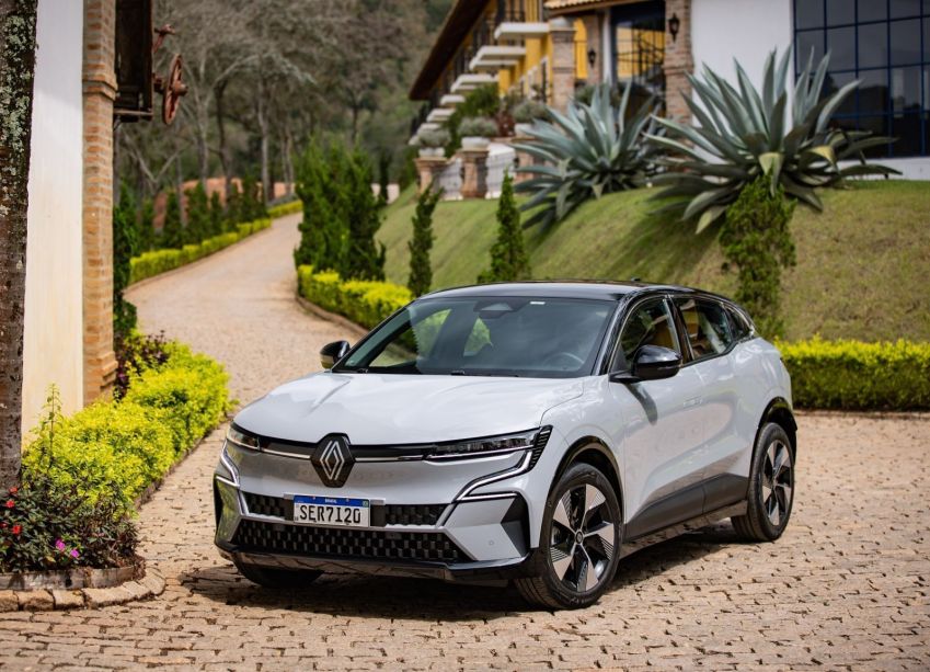 Megane é vendido com desconto de mais de R$ 70 mil • Megane é vendido com desconto de mais de R$ 70 mil