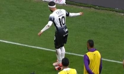 Hortência sai em defesa de Memphis, do Corinthians: “Deixa subir na bola!”