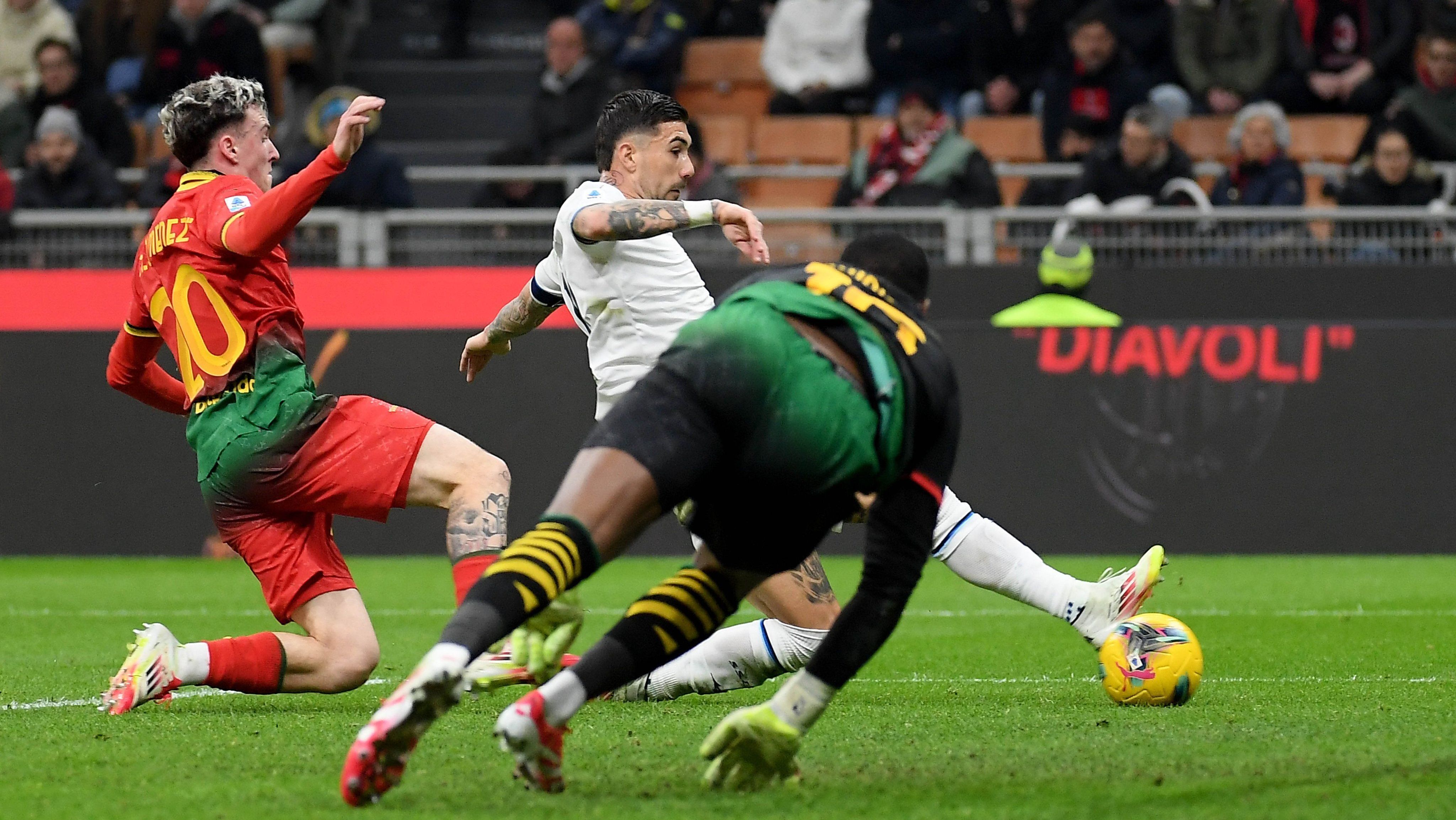 Lazio bate Milan fora de casa