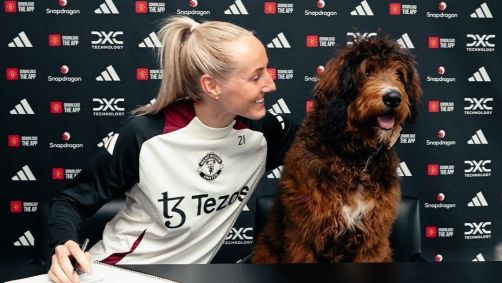 Millie Turner renova contrato com o Manchester United