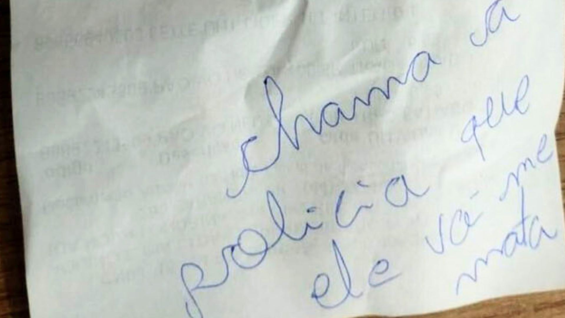Mulher denuncia e pede socorro em bilhete entregue em supermercado no PR
