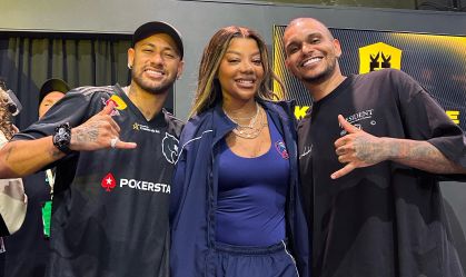 Neymar e Ludmilla durante evento da Kings League