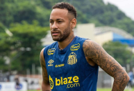 Santos: Neymar não se recupera de lesão e deve ser baixa contra o Vasco