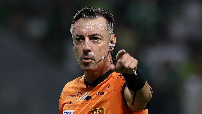 O árbitro Raphael Claus • Cesar Greco / Palmeiras