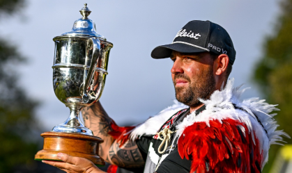 Ex-membro de gangue, golfista vai da prisão ao título do New Zealand Open