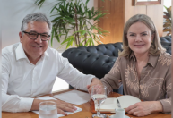 Gleisi e Padilha se reúnem para conversar sobre transição