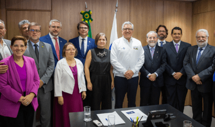 Padilha se reúne com classe médica em primeiro dia no novo Ministério