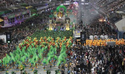 Carnaval 2025: desfile do Tuiuti e notas de escolas viram meme na web; veja