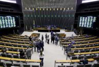 Com presidentes fora, anistia fica travada e Congresso tem pauta consensual