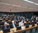 CCJ da Câmara adia análise da PEC da Segurança Pública