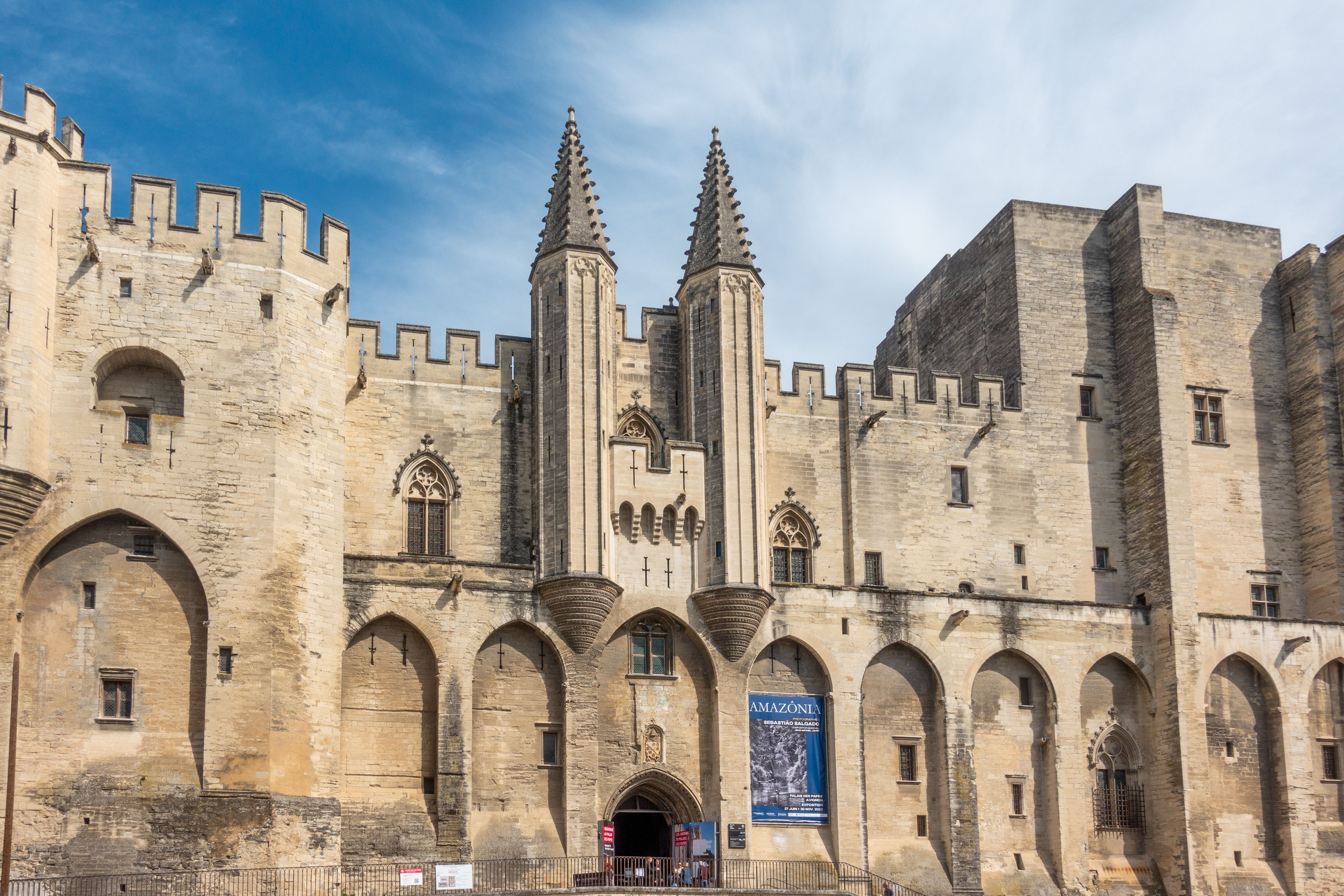 Palácio dos Papas, em Avignon, na França • Creative Commons