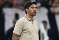 "Perdemos a final em casa", reconhece Abel Ferreira, do Palmeiras