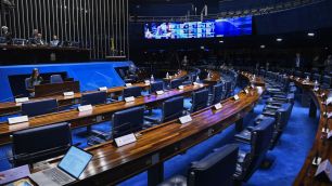 Oposição no Senado reforça ofensiva para derrubar aumento do IOF
