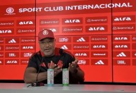 Roger projeta GreNal e tira foco da arbitragem antes da final do Gauchão