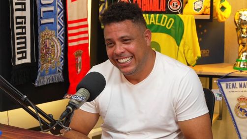 Ronaldo Fenômeno fala sobre gramados durante podcast