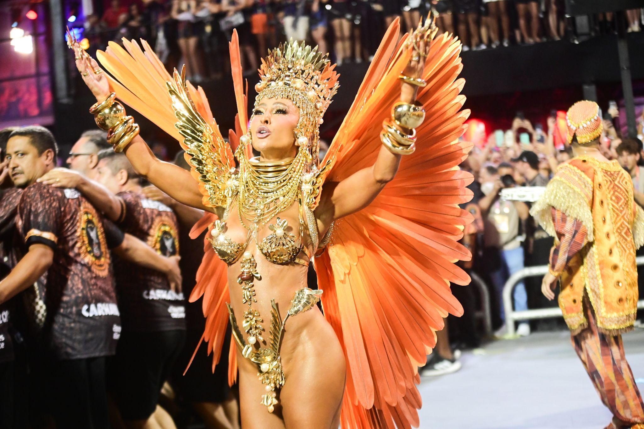 Sabrina Sato no desfile da Gaviões da Fiel • Leo Franco / AgNews