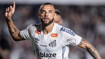 Guilherme, do Santos, durante partida