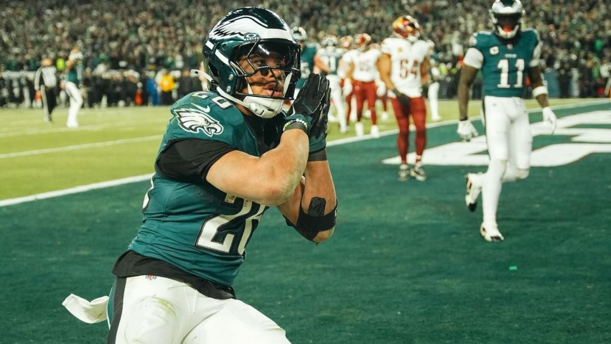Saquon-Barkley-e1741200792640.