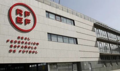 Federação Espanhola manipulou escolha de estádios da Copa, diz jornal