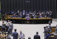 Como alternativa ao IOF, Planalto cobra do Congresso medidas fiscais