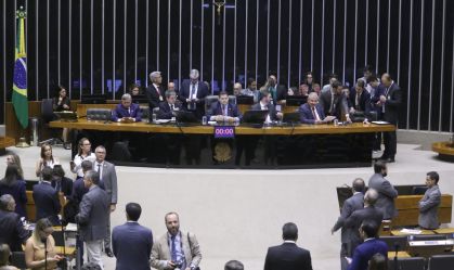 Como alternativa ao IOF, Planalto cobra do Congresso medidas fiscais