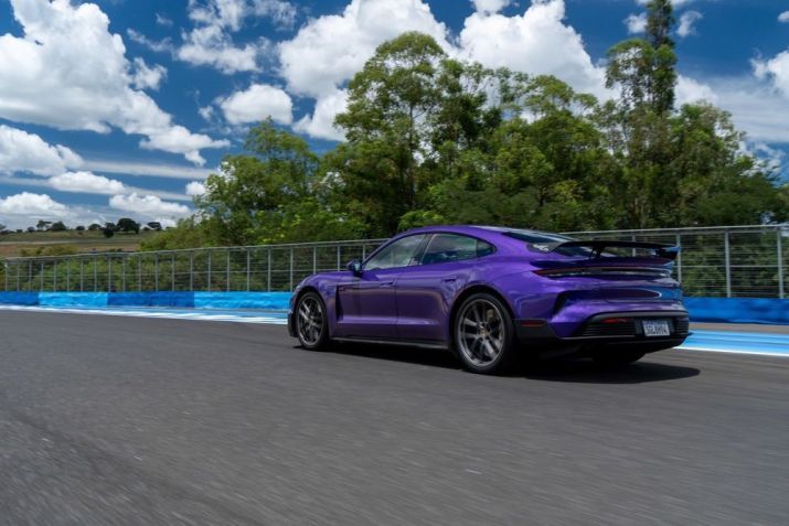 Taycan Turbo GT é a versão mais cara do carro • Divulgação