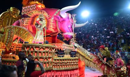 Carnaval 2025: veja como foi a primeira noite de desfiles no Rio