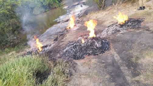 Criminosos colocaram fogo em fios de cobre furtados em MG