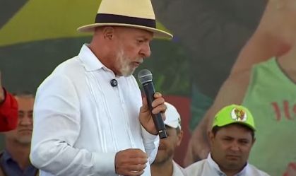Em evento, Lula provoca "dono de empresa americana": "Acha que pode tudo"