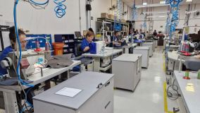 Oficina de tapeçaria do centro de manutenção da Latam em São Carlos (SP)