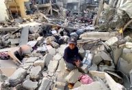 Após 2 anos de guerra, palestinos preferem "morrer em nossa terra" a fugir