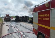 Colisão entre duas carretas deixa um motorista morto em Minas Gerais