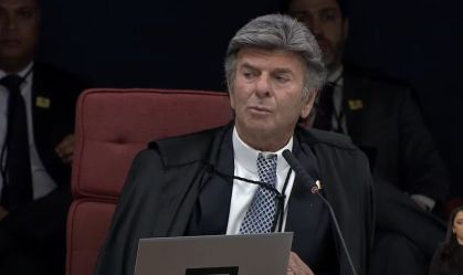 Fux diverge de Moraes e vota para levar julgamento ao Plenário