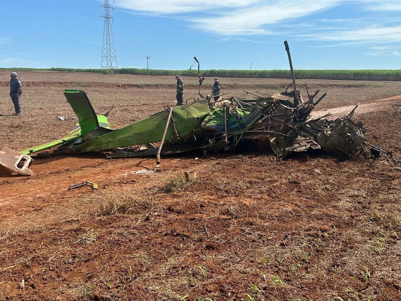 Avião agrícola que caiu em Guaíra, no interior de São Paulo