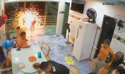 Vídeo: criança sofre descarga elétrica ao encostar vareta no fio no Pará