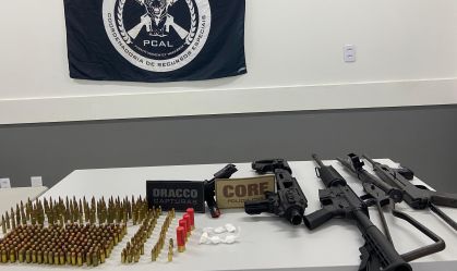Armas encontradas na casa do criminoso