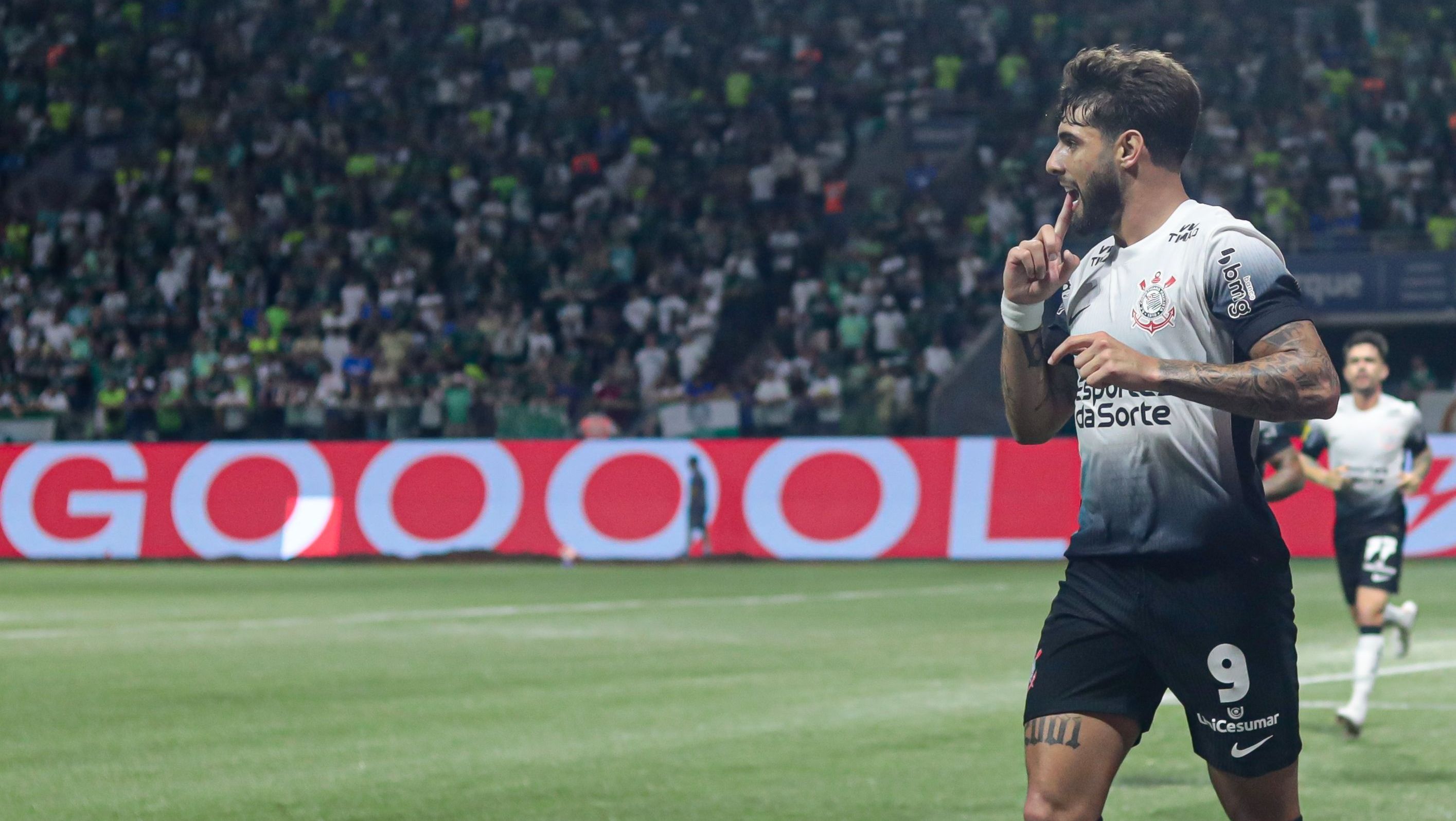 Yuri Alberto foi expulso no Derby