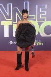 Atriz Ywyzar Guajajara, que interpreta Flávia, na festa de lançamento do remake de &quot;Vale Tudo&quot;