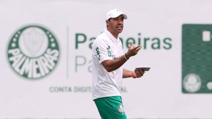 Técnico Abel Ferreira, durante treino do Palmeiras