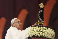 Direita defende ultraconservadores em sucessão de papa Francisco