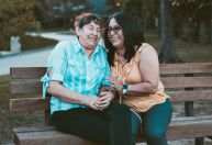 Dia Mundial da Felicidade: pesquisa aponta que idosos são mais felizes