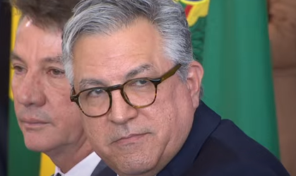 EUA restringem circulação de Padilha a cinco quarteirões em Nova York